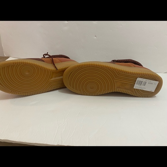 The comfortable shoes from Nike Air Force 1 '07 AQ0118-200 - Picture 5 of 6